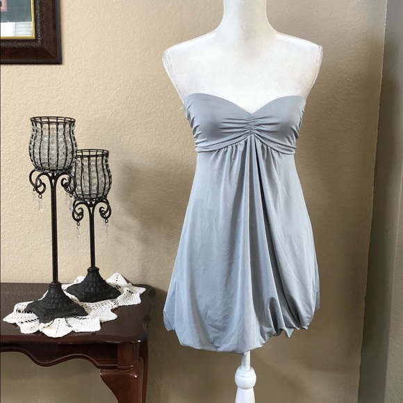 G by Guess Dresses & Skirts - 👗SHOWSTOPPER Guess Strapless Mini Dress Size S👗
